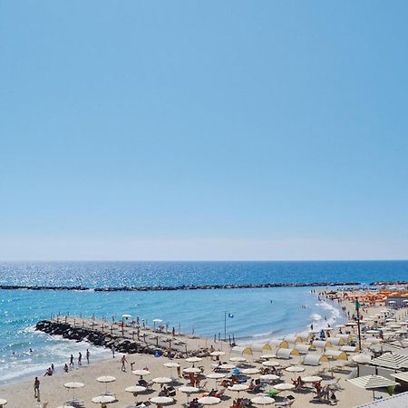 Casa Delle Rondini Santo Stefano al Mare Exterior foto